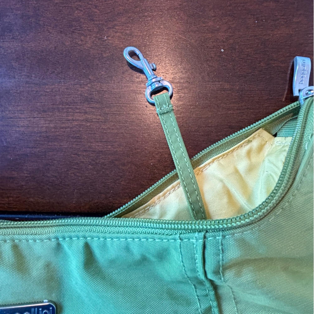 Baggallini Green Nylon Crossbody Bag 3-Piece Set w/ Belt Bag Fanny Pack & Pouche - Picture 10 of 11